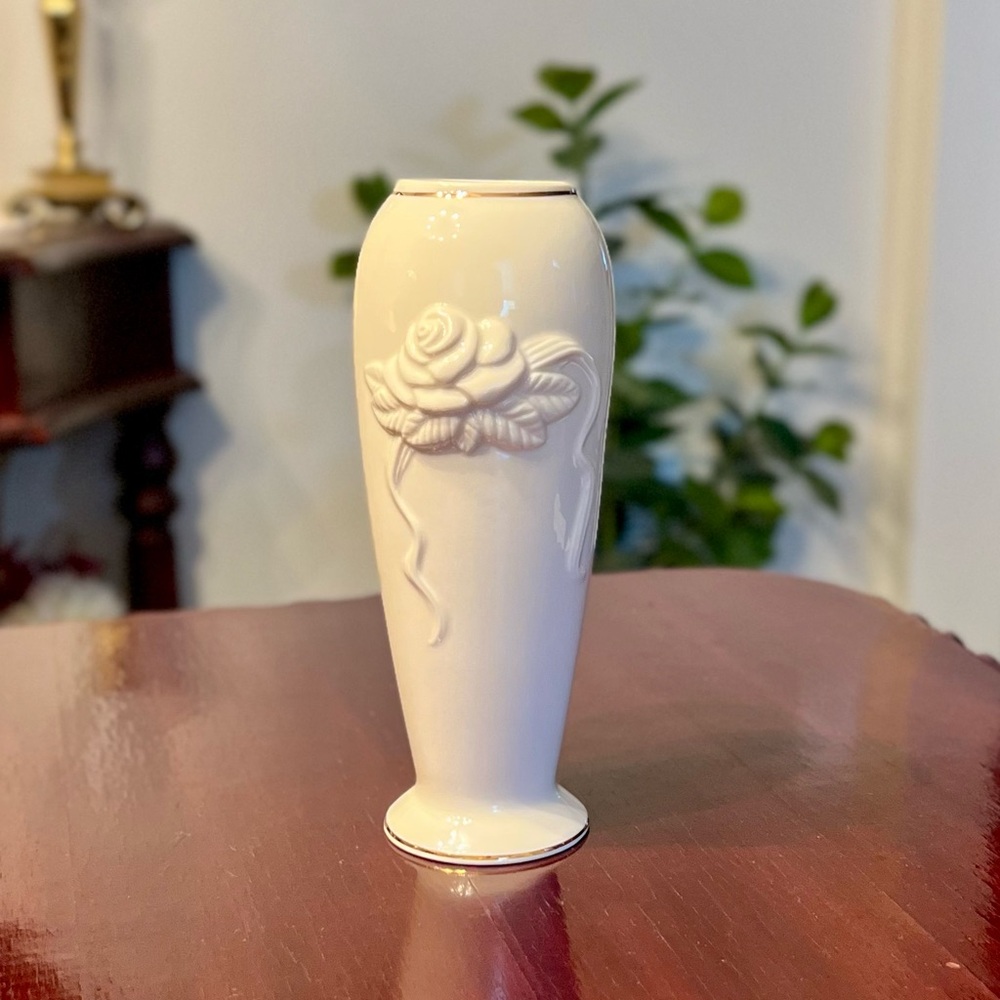 VTG Lenox Vase Rose Blossom Porcelain Embossed Roses Rosebud Collection 1980s